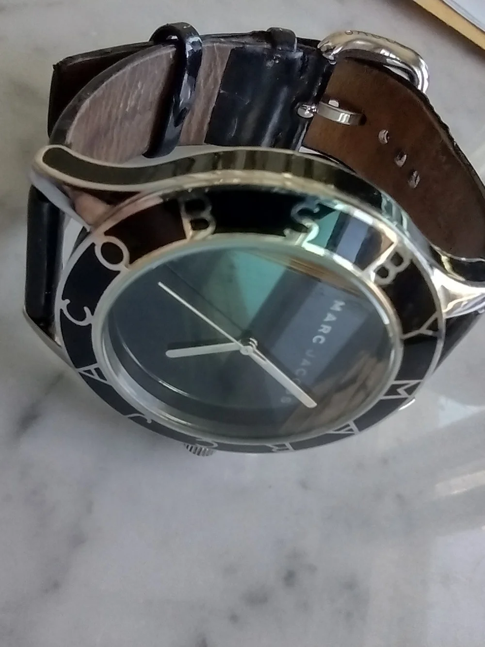 MARC JACOBS Black Round Logo Watch